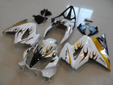 VFR 800 2002-2013 - Weiß Gold Schwarz Flamme